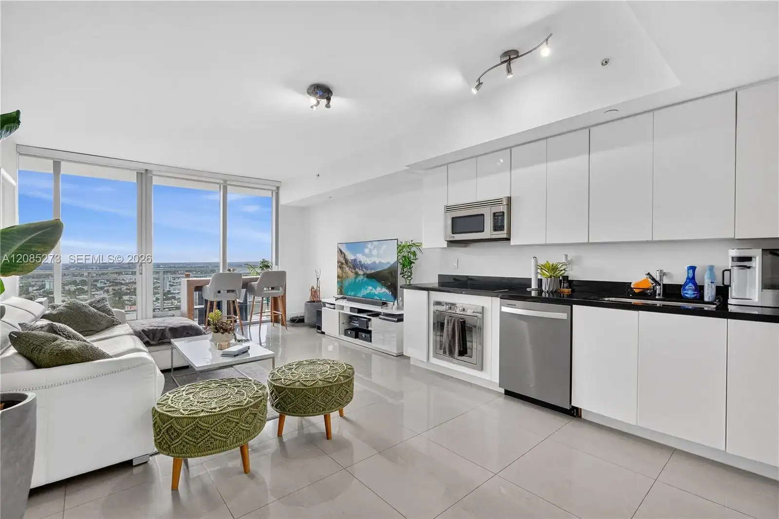 92 SW 3rd St # 4407, Miami FL 33130 photo 3