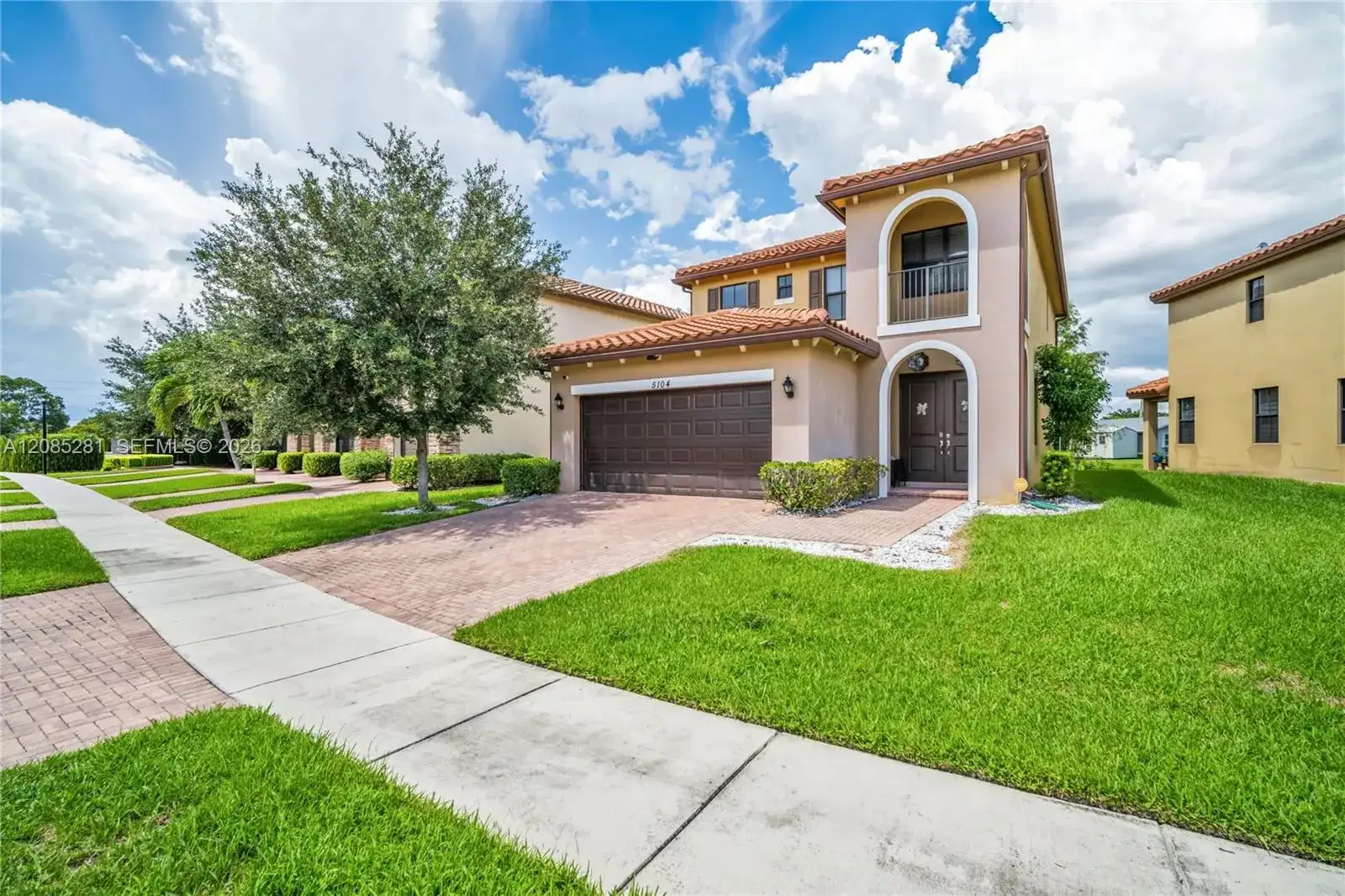 5104 NW 47th St, Tamarac FL 33319 photo 3