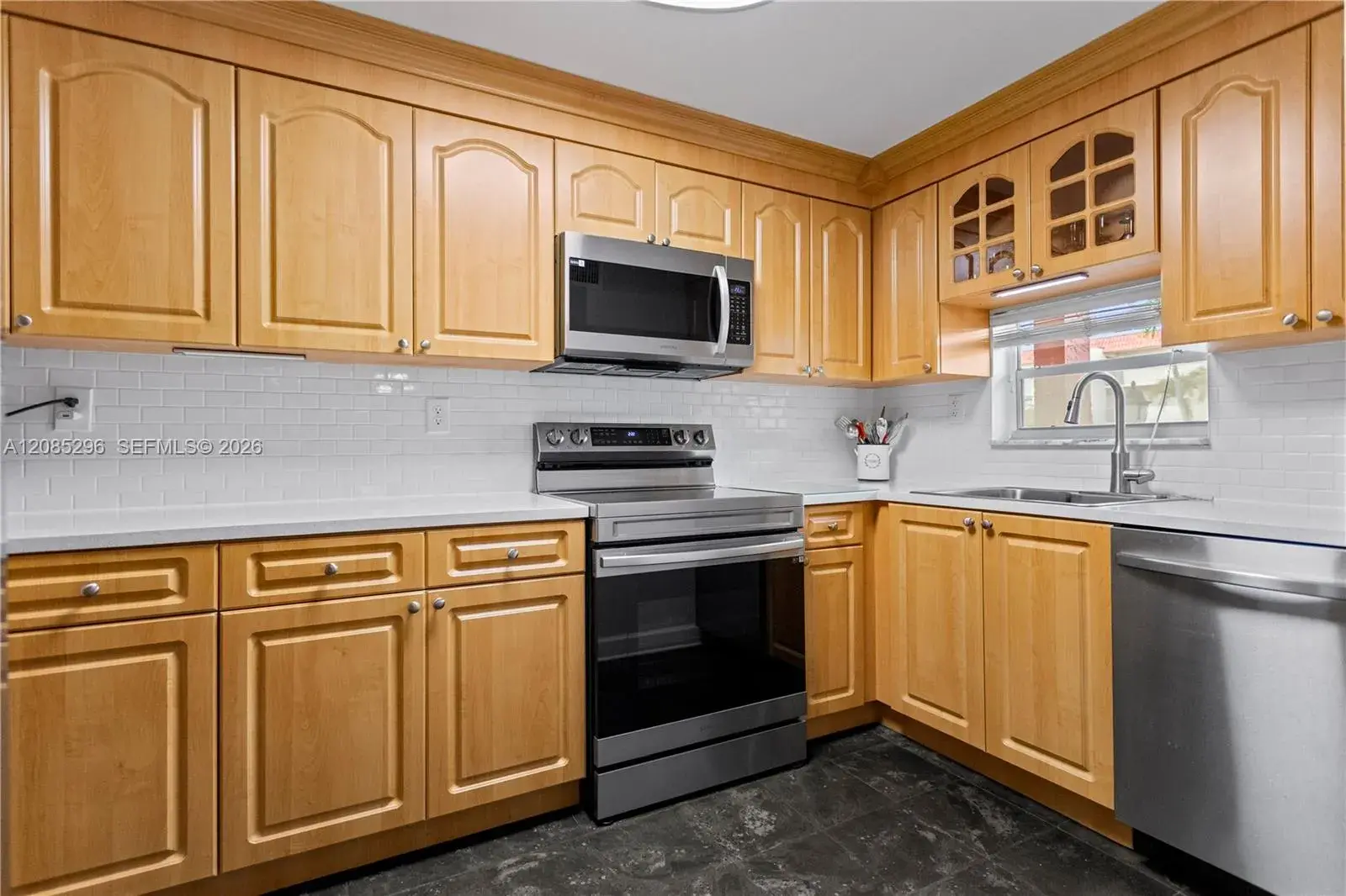 691 S Hollybrook Dr # 105, Pembroke Pines FL 33025