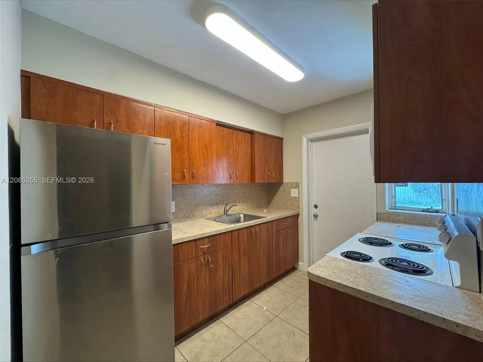 1320 NW 87th St, Miami FL 33147