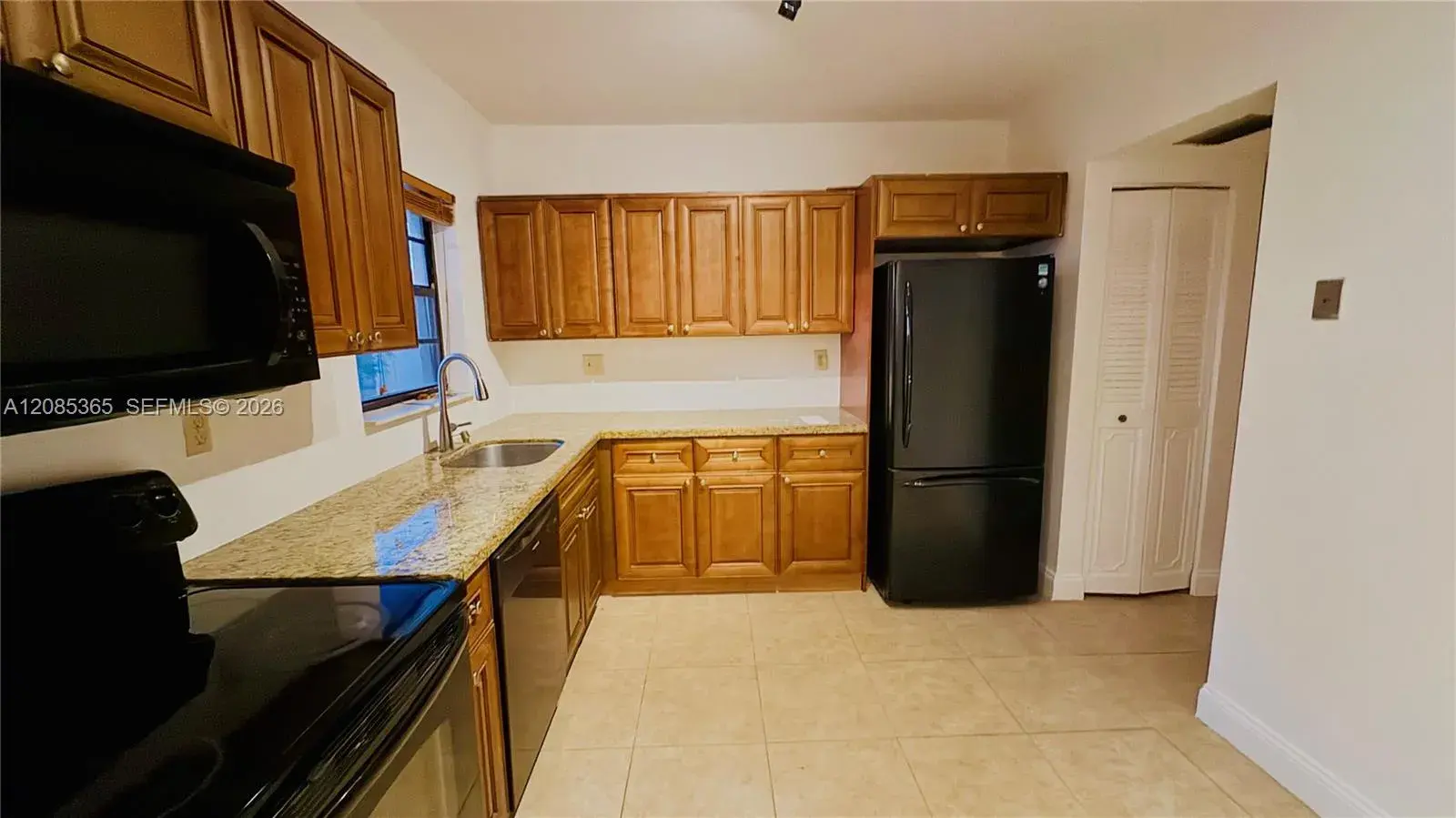 780 NE 199th St # 206E, North Miami Beach FL 33179
