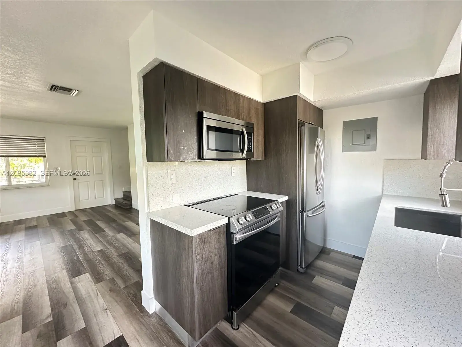 913 NE 17th St # 9, Fort Lauderdale FL 33305