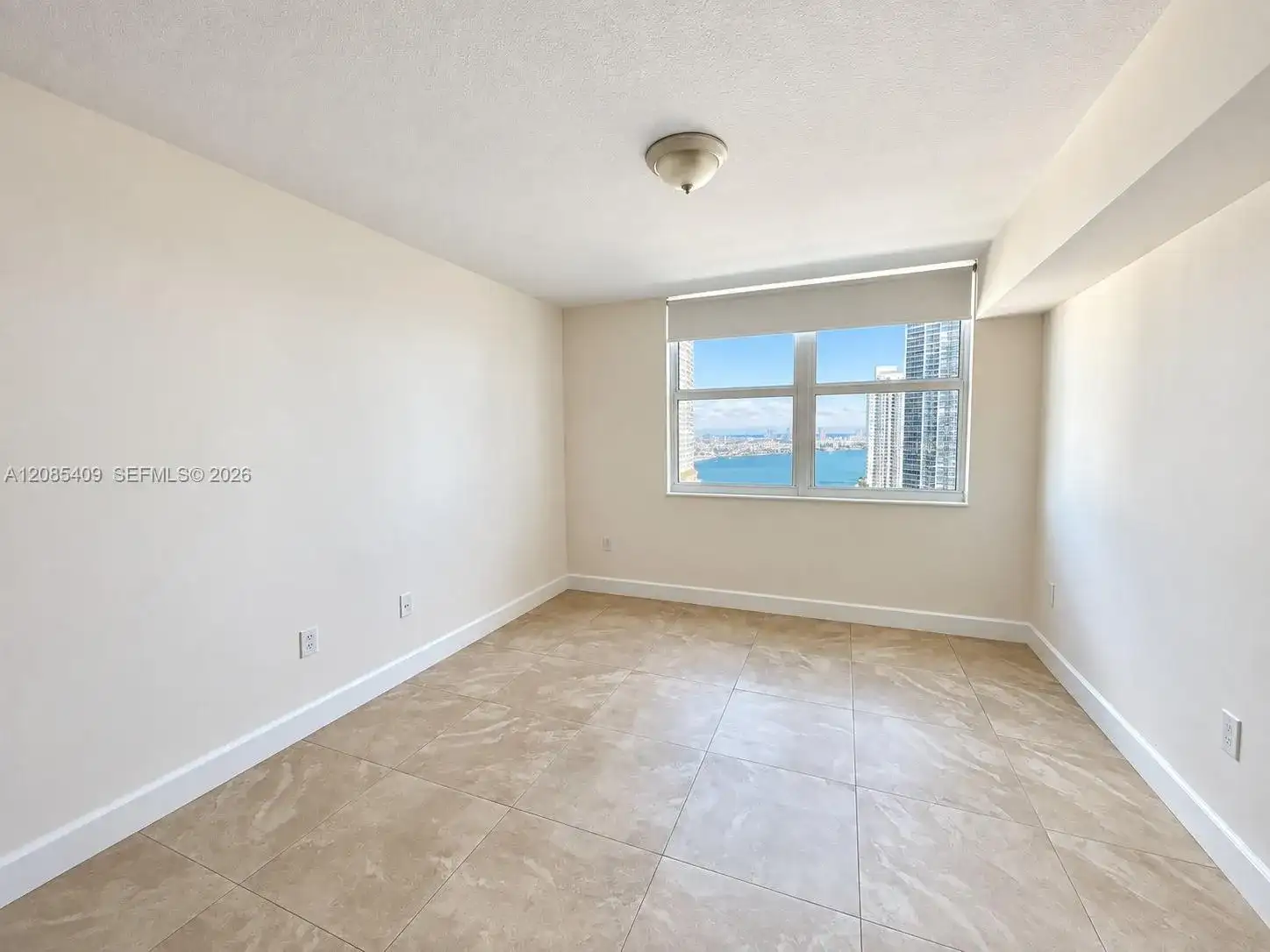 31 SE 5th St # 2808, Miami FL 33131 photo 5