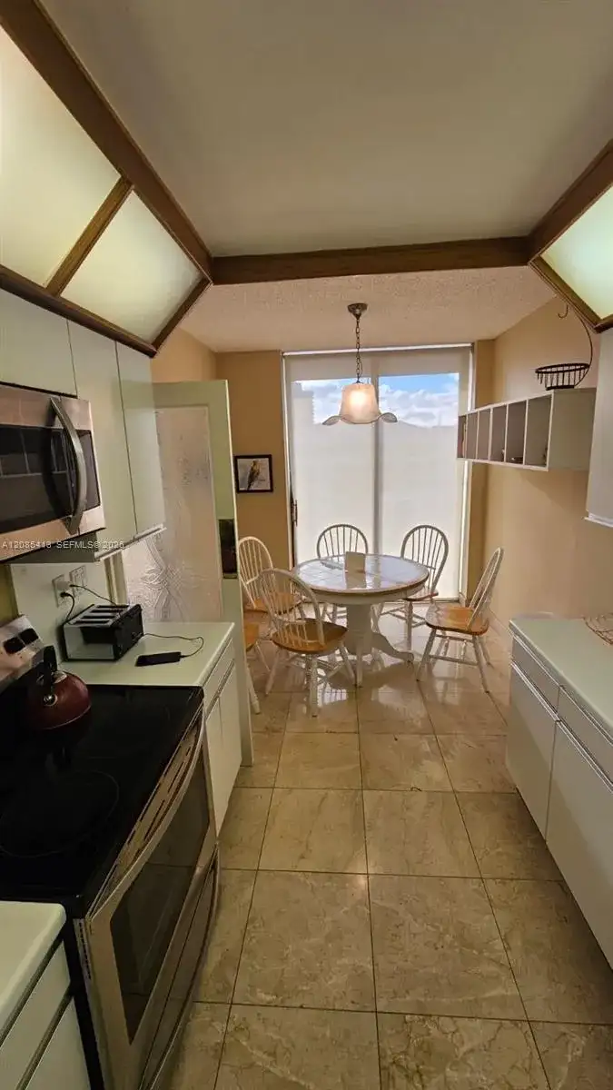 19355 Turnberry Way # 24E, Aventura FL 33180 photo 3