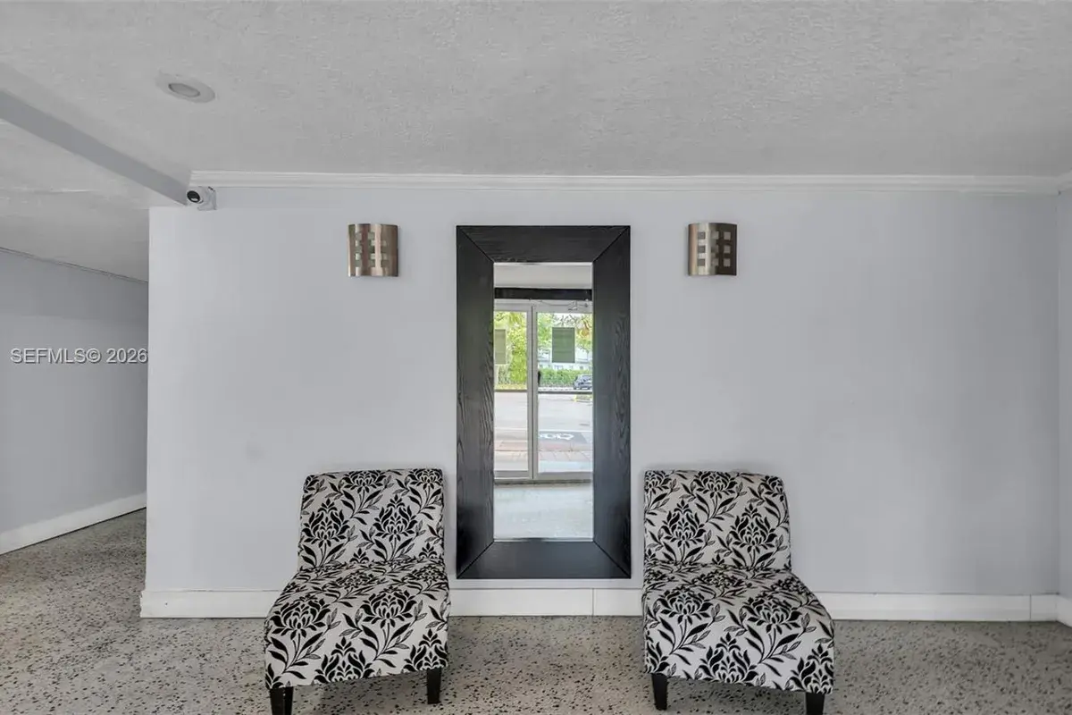 8001 Crespi Blvd # 4B, Miami Beach FL 33141