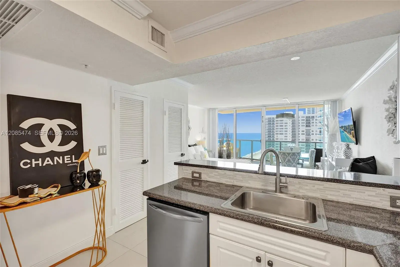 2501 S Ocean Dr, Hollywood FL 33019