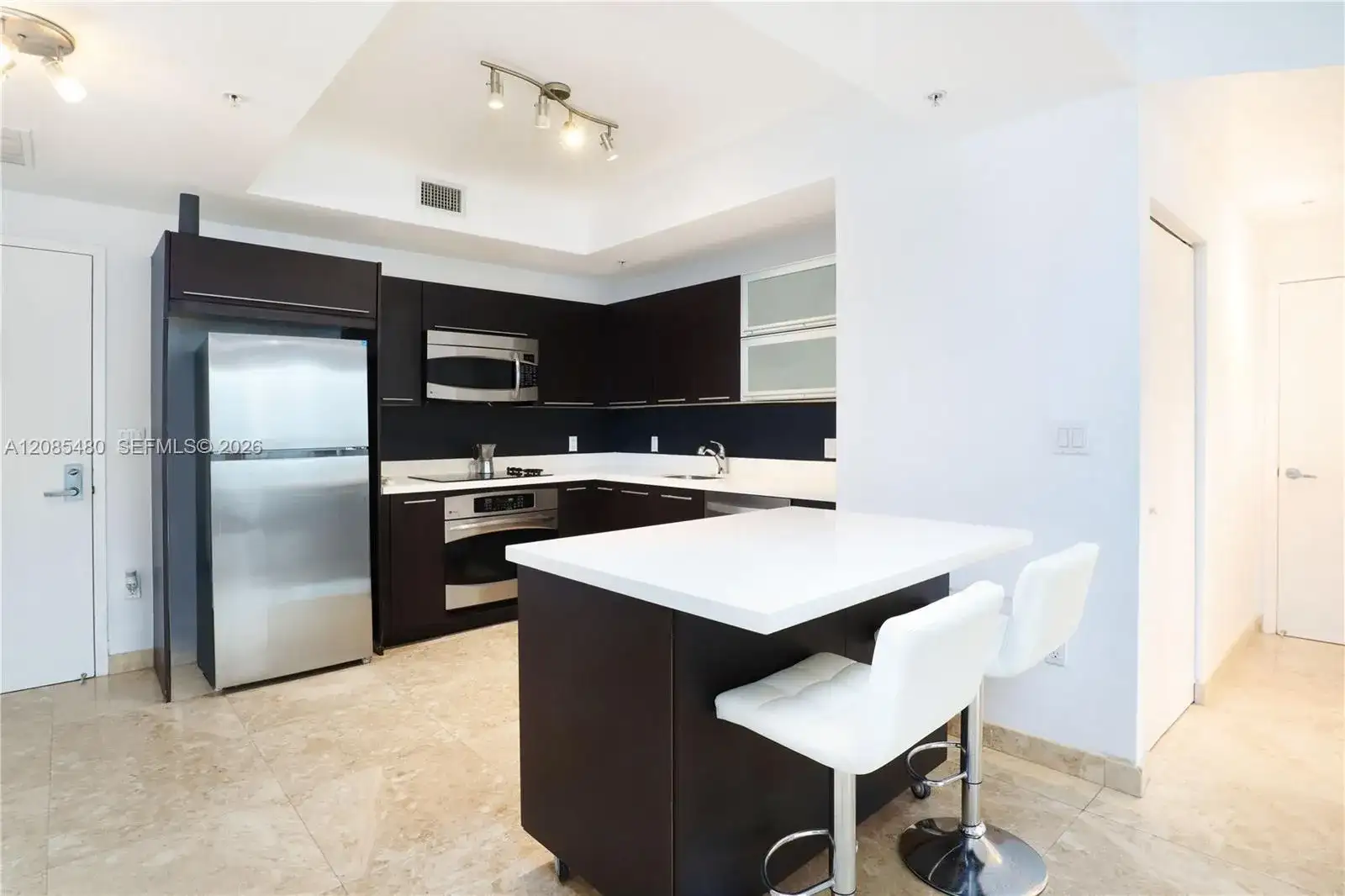 90 SW 3rd St # 3002, Miami FL 33130 photo 4