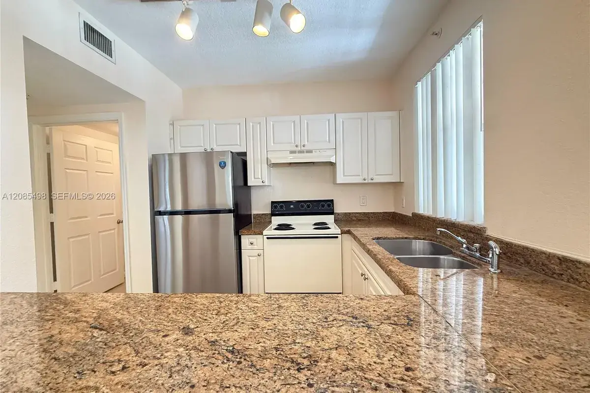 6796 W Sample Rd # 6796, Coral Springs FL 33067