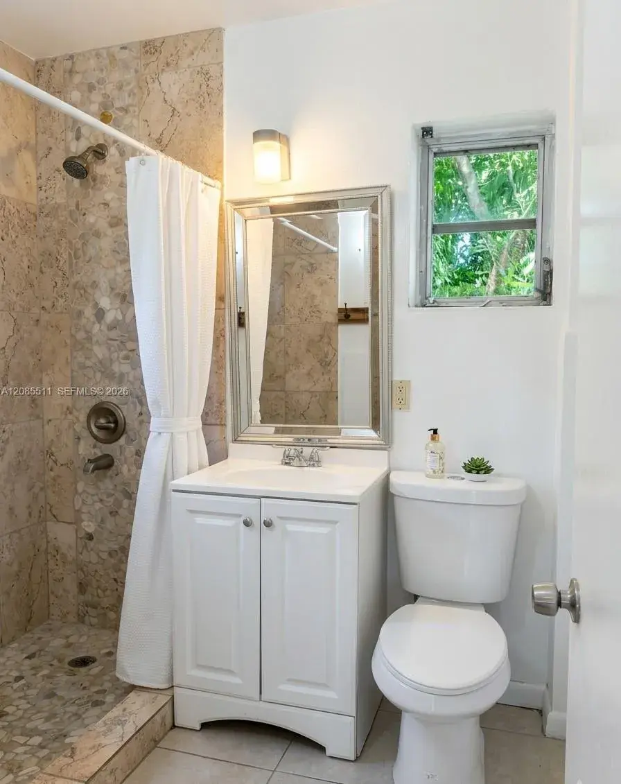 2463 Dewey St # 2, Hollywood FL 33020