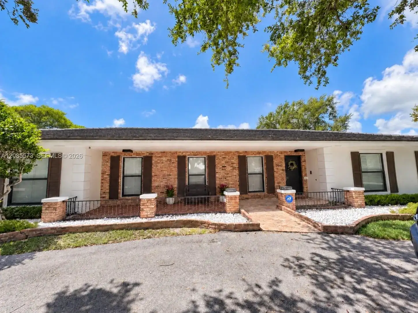 7440 SW 174th St, Palmetto Bay FL 33157 photo 2