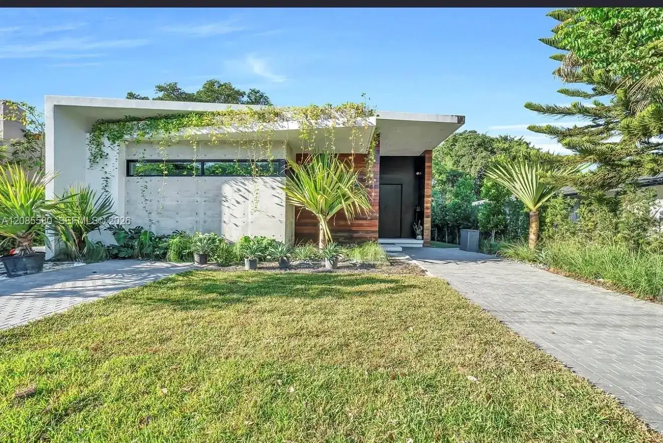 34 SW 26 Rd, Miami FL 33129