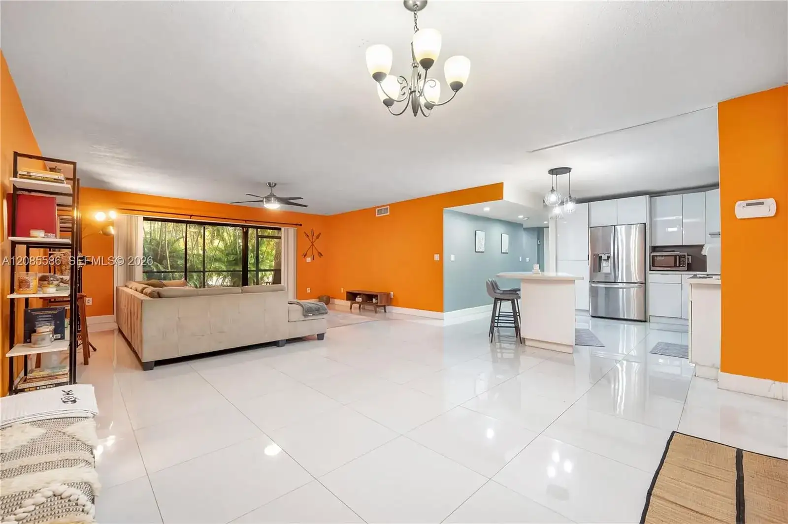 601 Ives Dairy Rd # 8, Miami FL 33179 photo 2