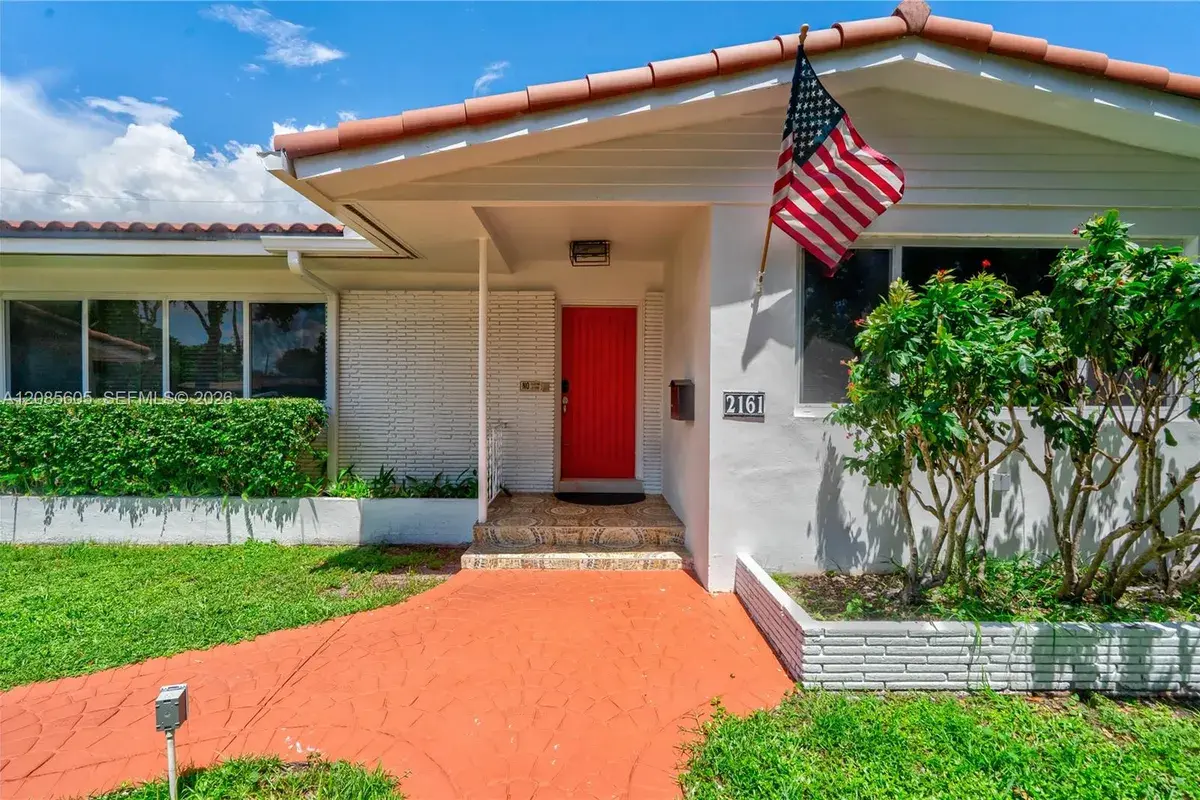2161 NE 171st St, North Miami Beach FL 33162