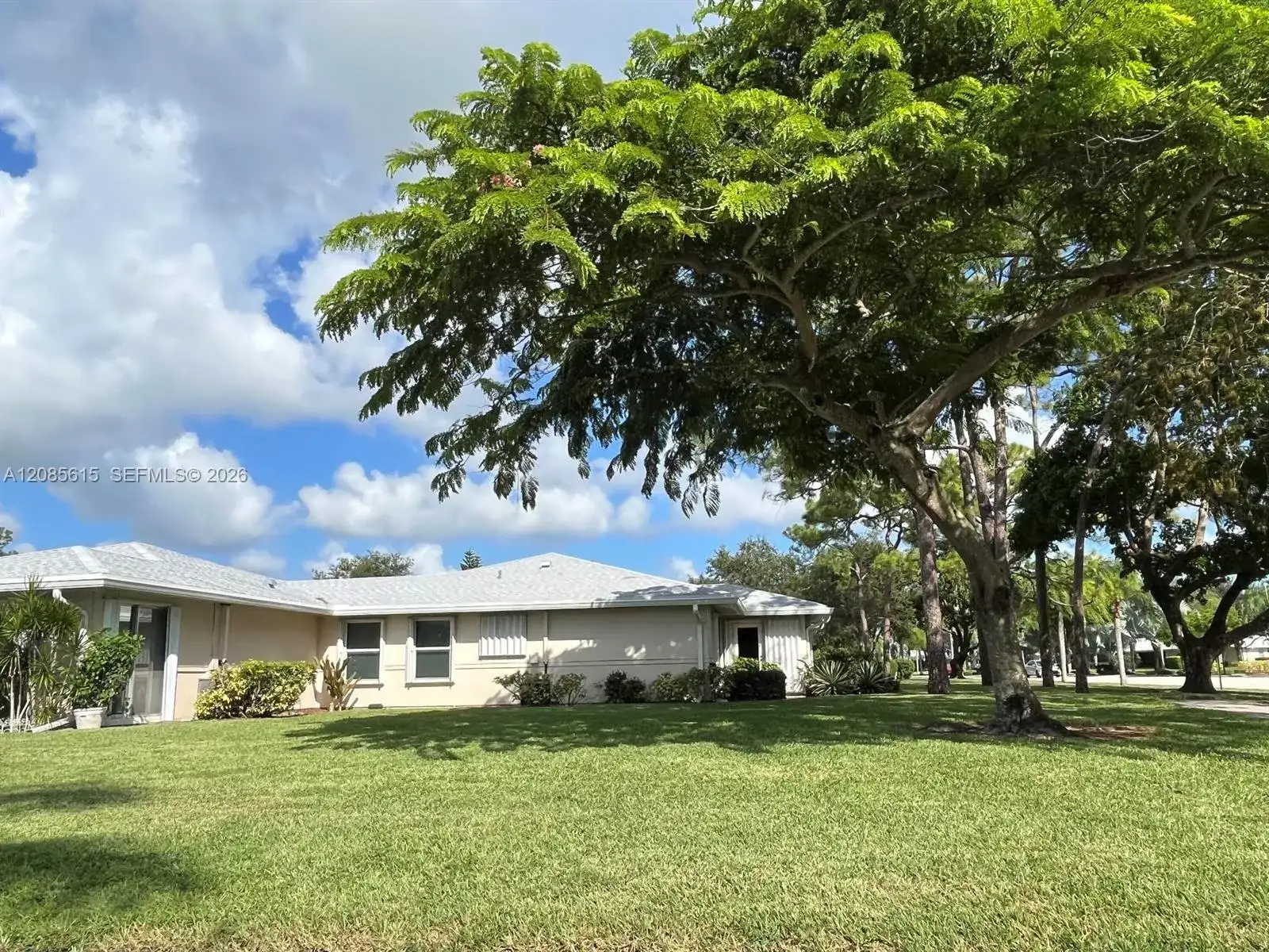 176 Cape Cod Circle # 0, Lake Worth FL 33467 photo 2