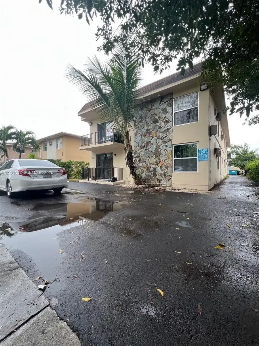 1619 NW 1st St # 4, Miami FL 33125 photo 2