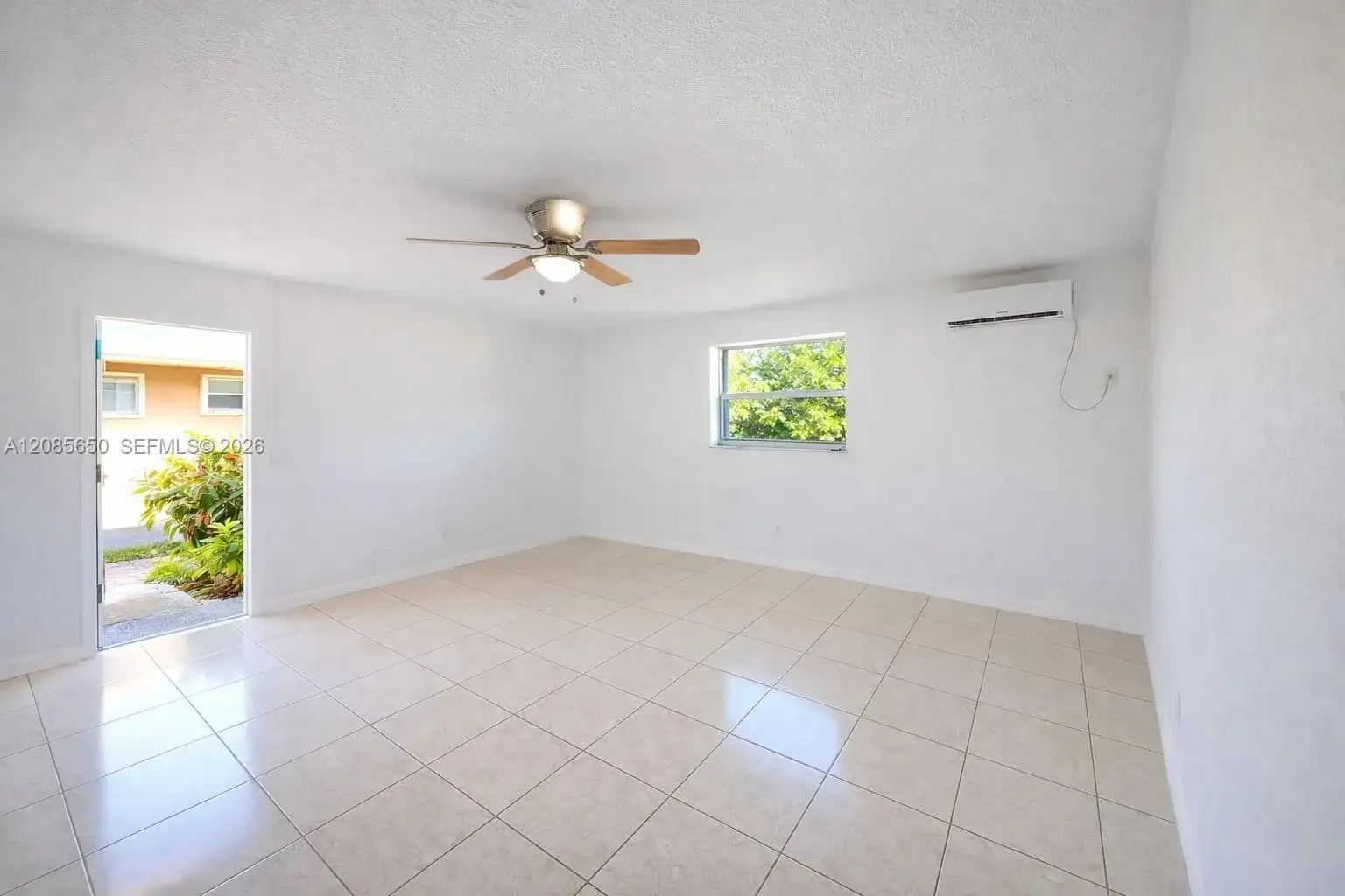 2580 NW 139th St # 1, Opa-Locka FL 33054 photo 2