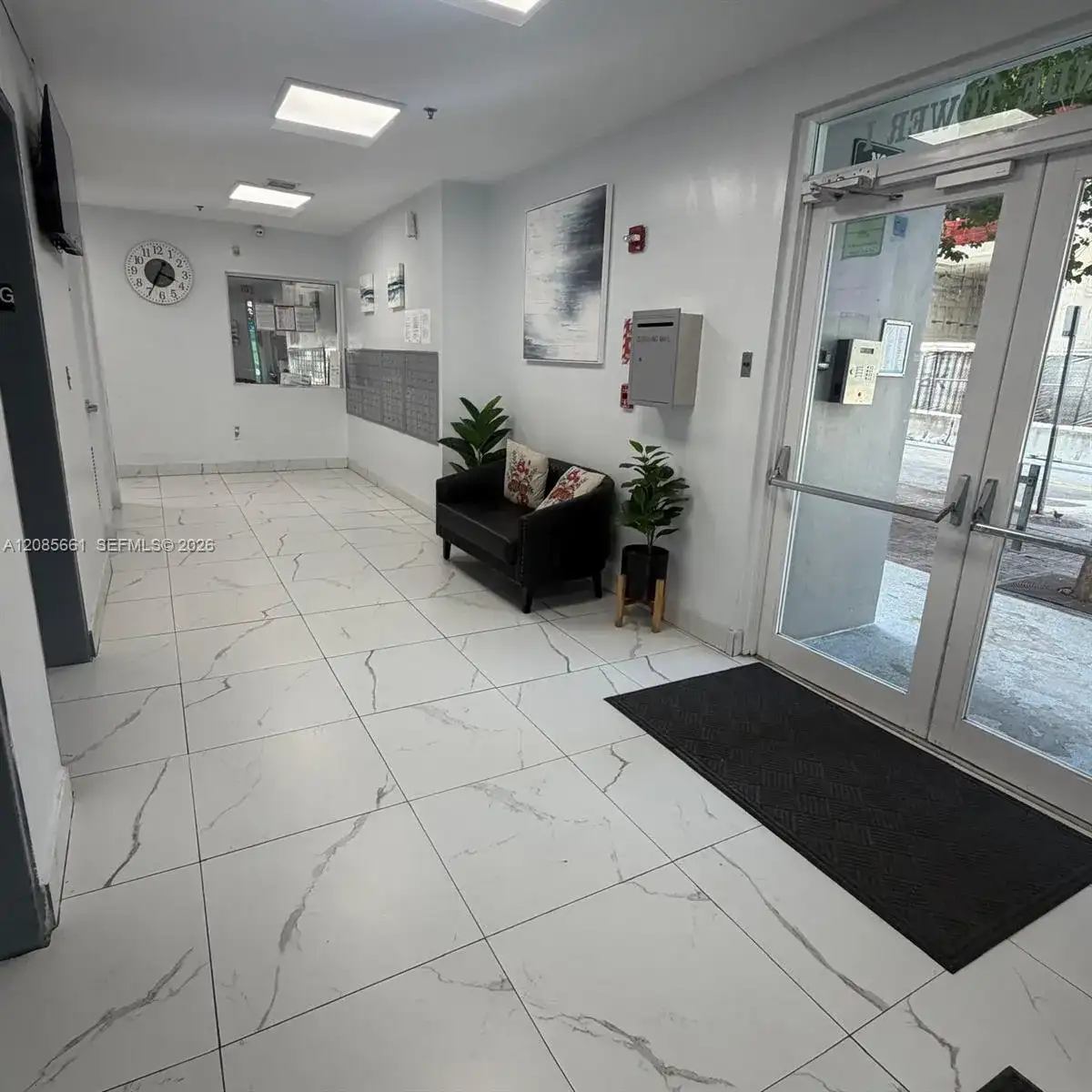 104 SW 9th St # 1101, Miami FL 33130 photo 5