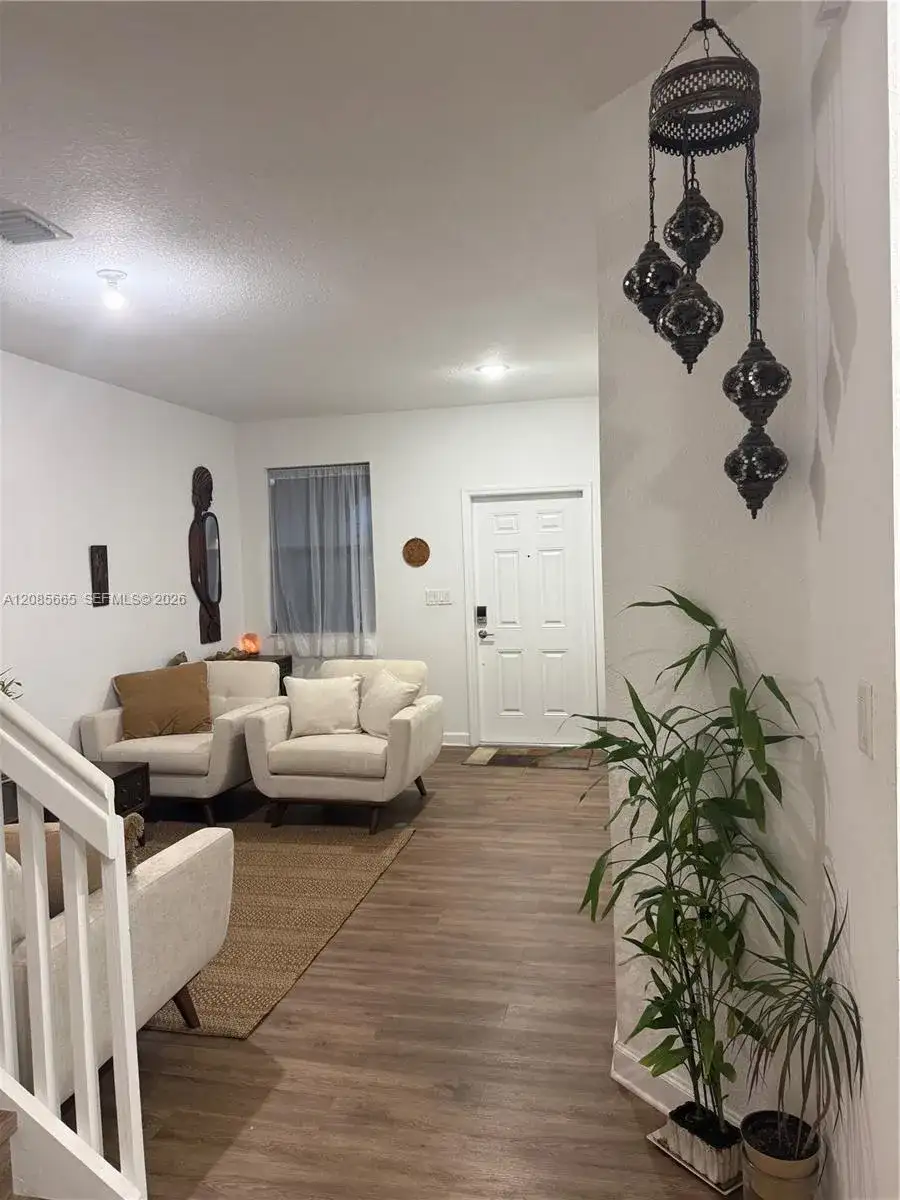 10238 SW 228th Ter, Cutler Bay FL 33190 photo 4