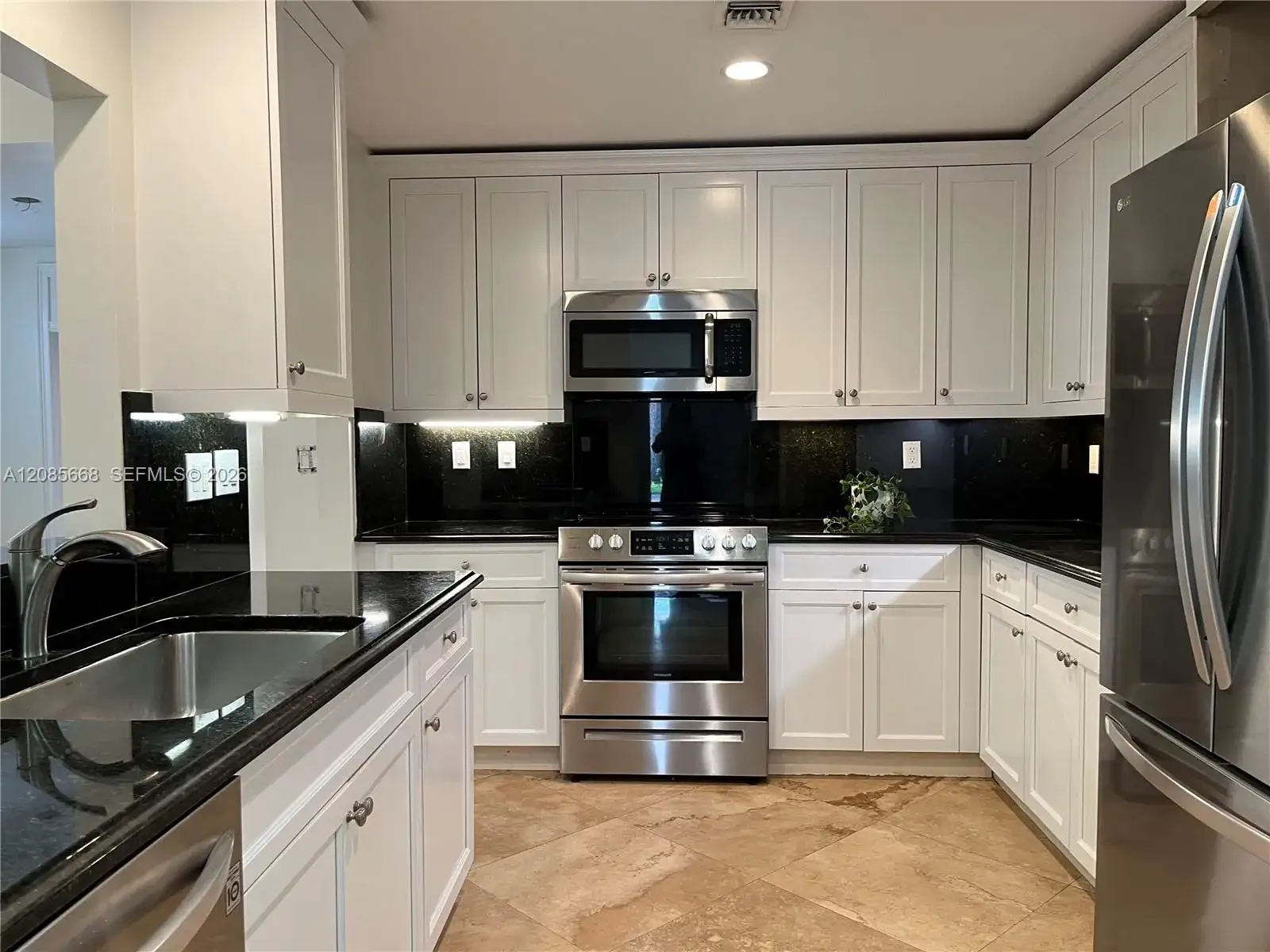 570 Loretto Ave # 10, Coral Gables FL 33146 photo 4