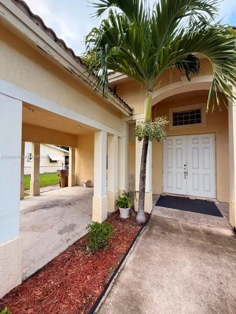 173 SW 3rd Ct, Deerfield Beach FL 33441 photo 3