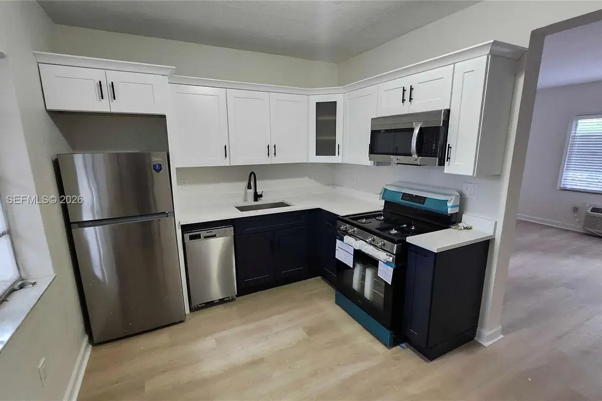 847 81st St # 2, Miami Beach FL 33141