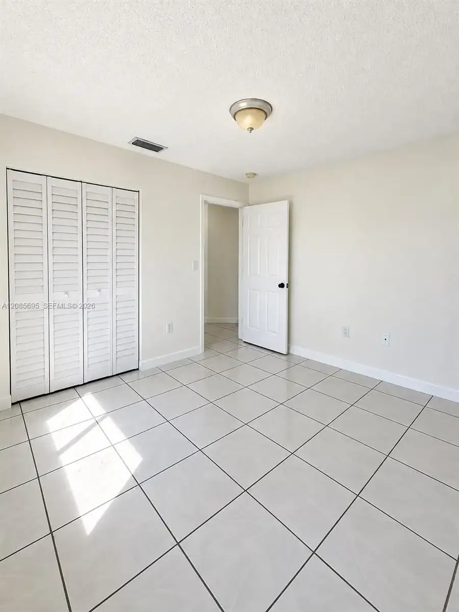 15848 SW 299th Ter, Homestead FL 33033 photo 2