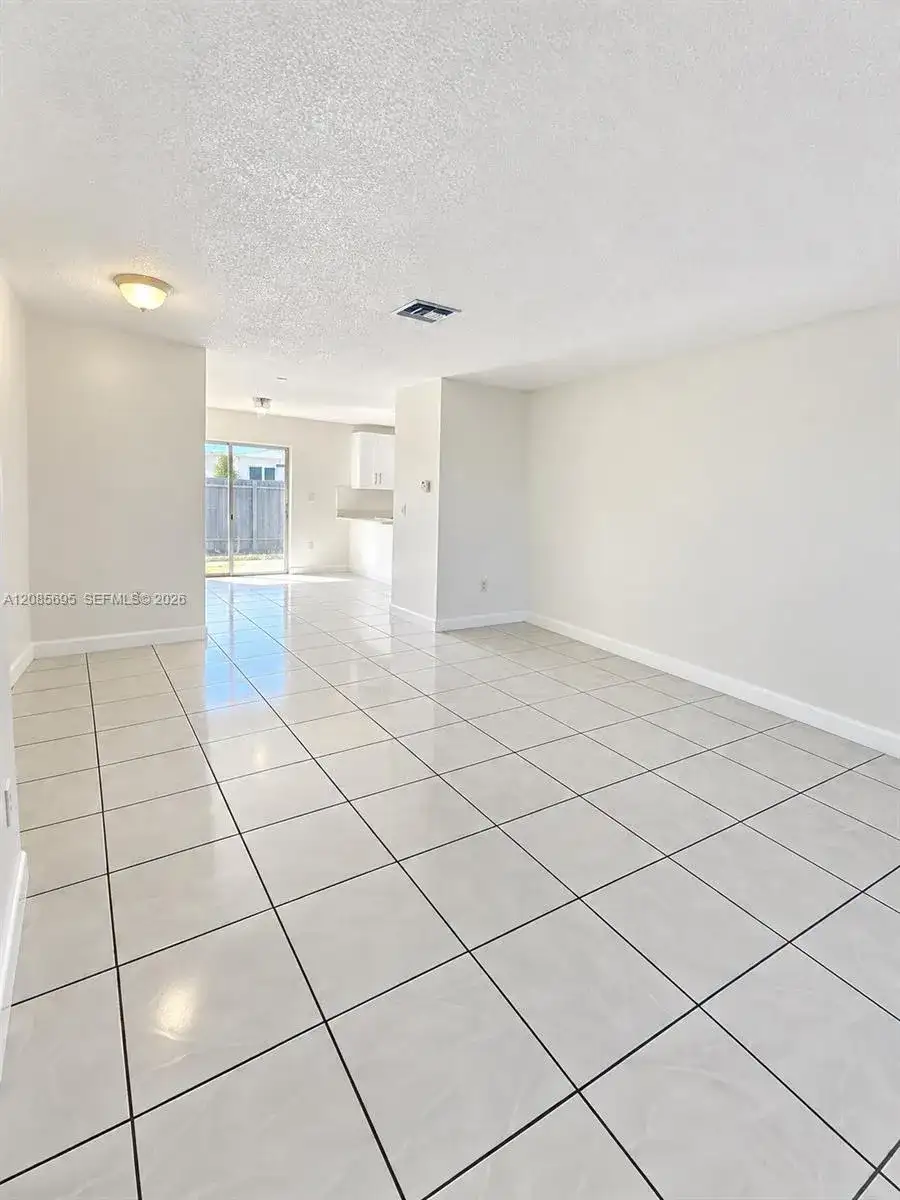 15848 SW 299th Ter, Homestead FL 33033 photo 3