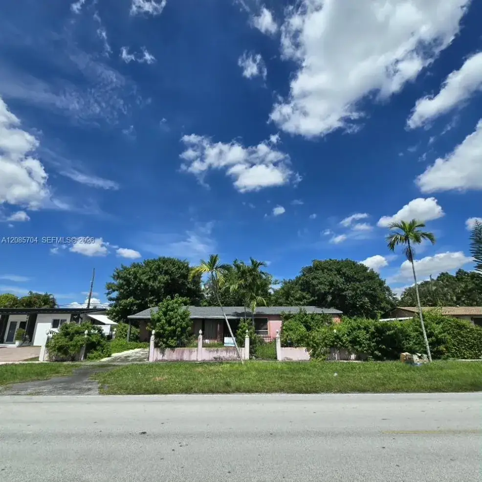 9371 SW 32nd St, Miami FL 33165