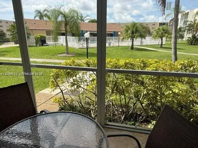 414 SE 10th St # 103, Dania Beach FL 33004