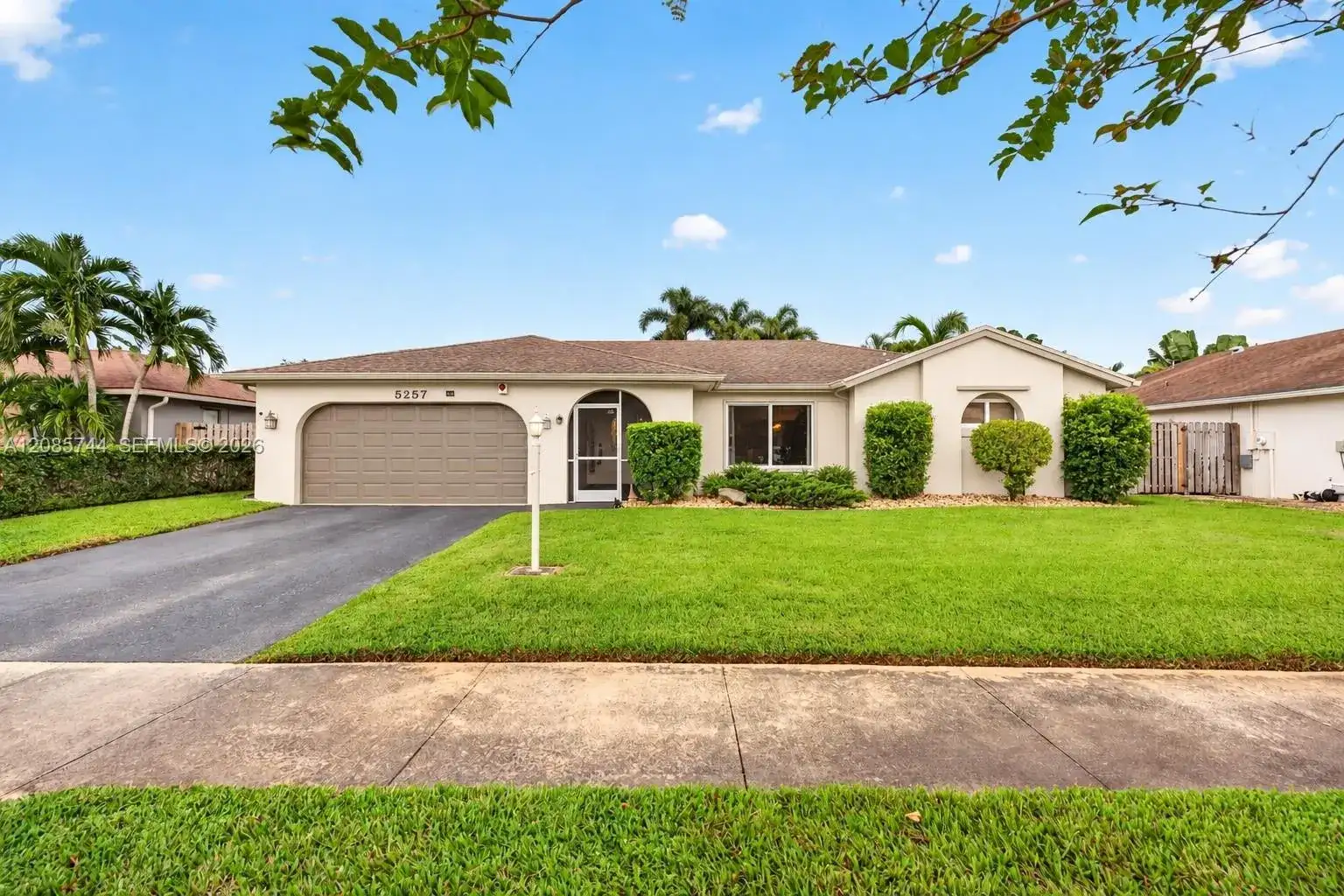 5257 SW 116th Ter, Cooper City FL 33330 photo 4
