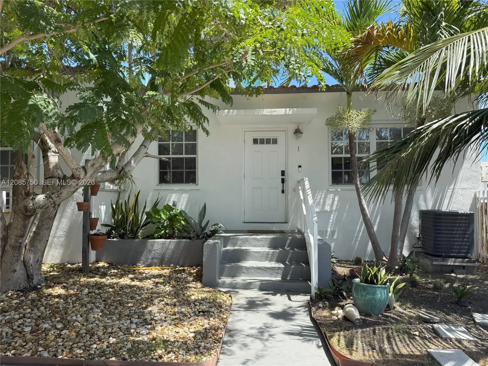 8401 Crespi Blvd # 1, Miami Beach FL 33141