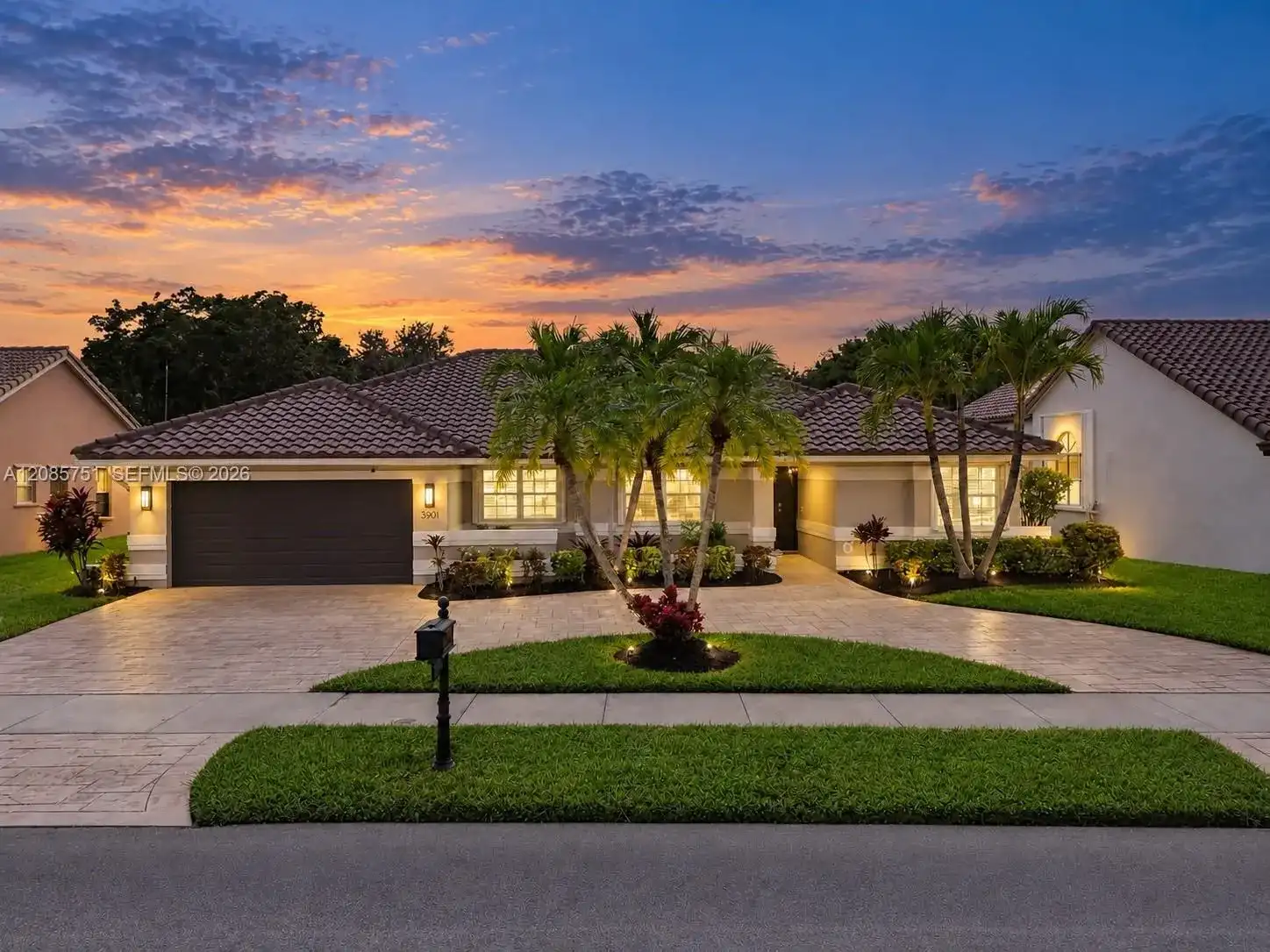 3001 Old Orchard Rd, Davie FL 33328