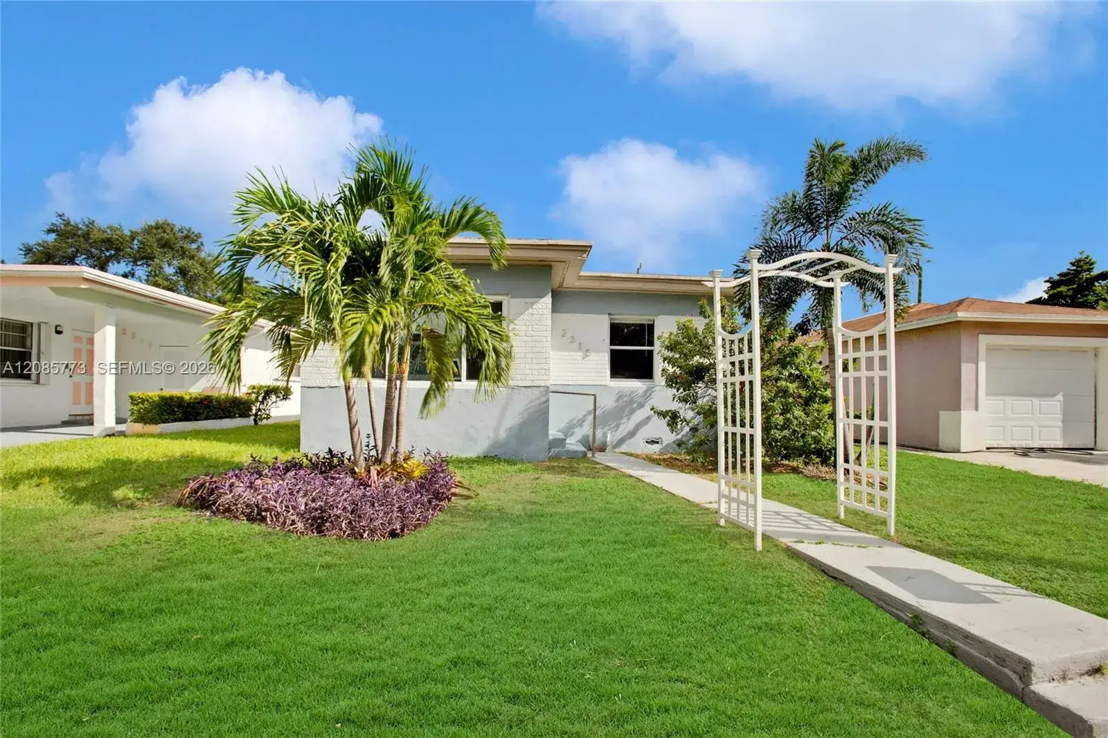 2315 Hope St, Hollywood FL 33020