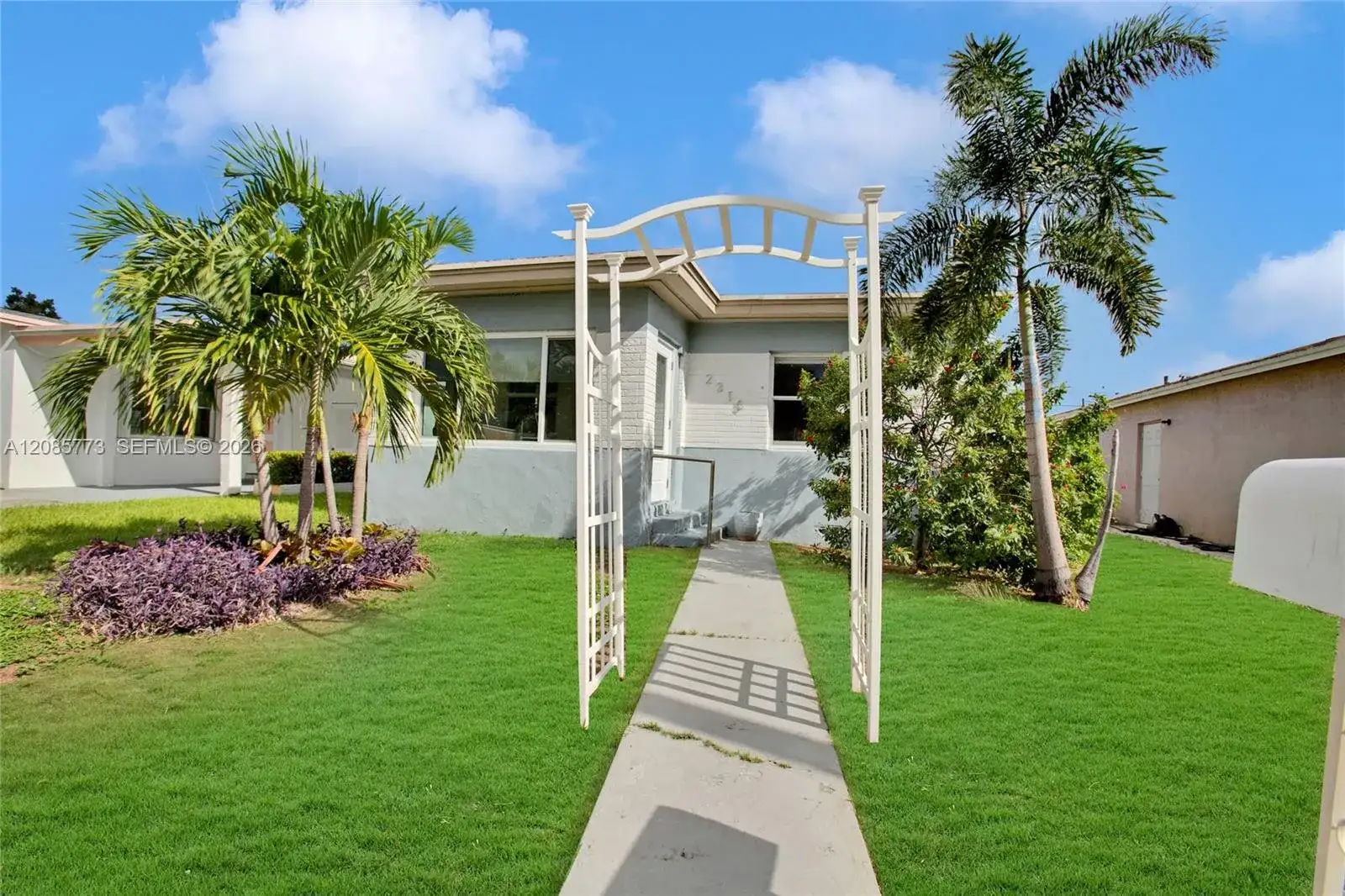 2315 Hope St, Hollywood FL 33020 photo 2