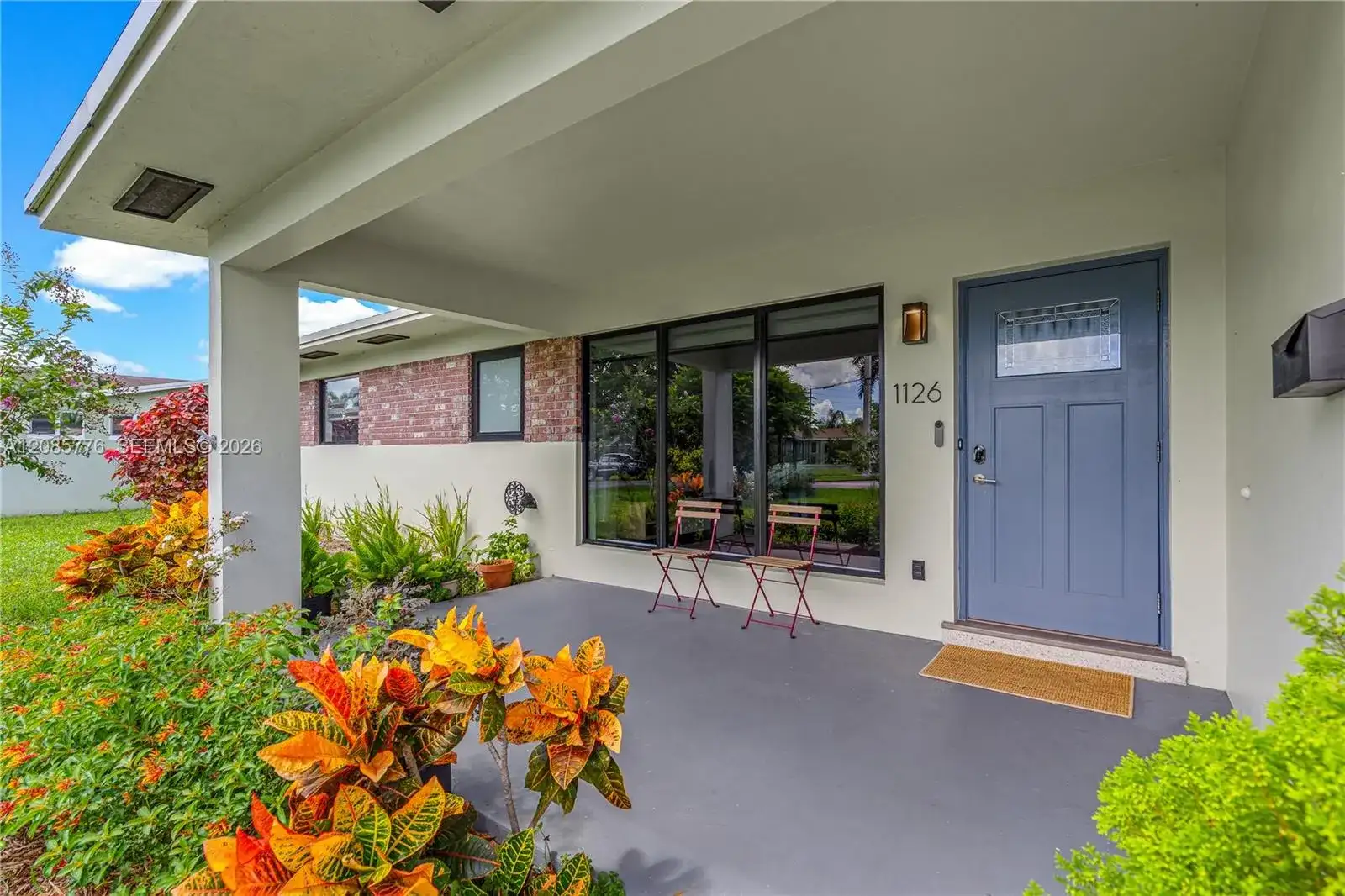 1126 E Hawthorne Cir, Hollywood FL 33021 photo 3