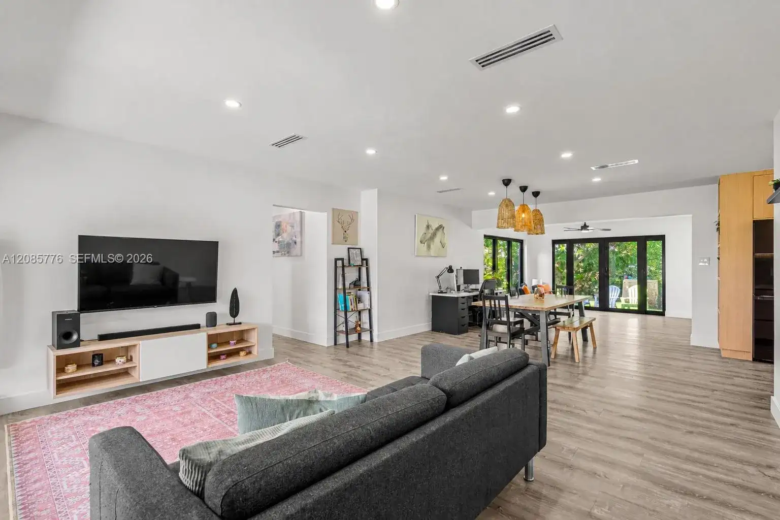 1126 E Hawthorne Cir, Hollywood FL 33021 photo 5