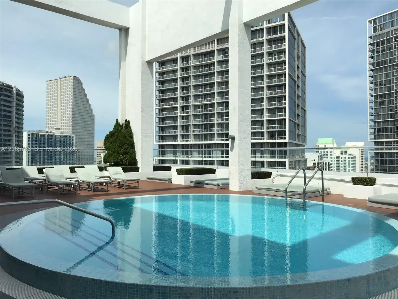 55 SE 6th St # 2702, Miami FL 33131 photo 2