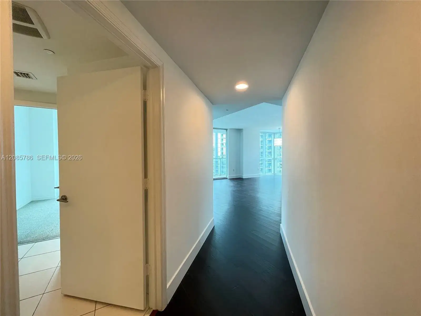 55 SE 6th St # 2702, Miami FL 33131 photo 4