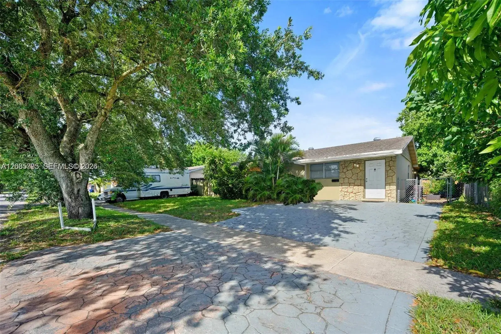 3530 N 65th Ave, Hollywood FL 33024