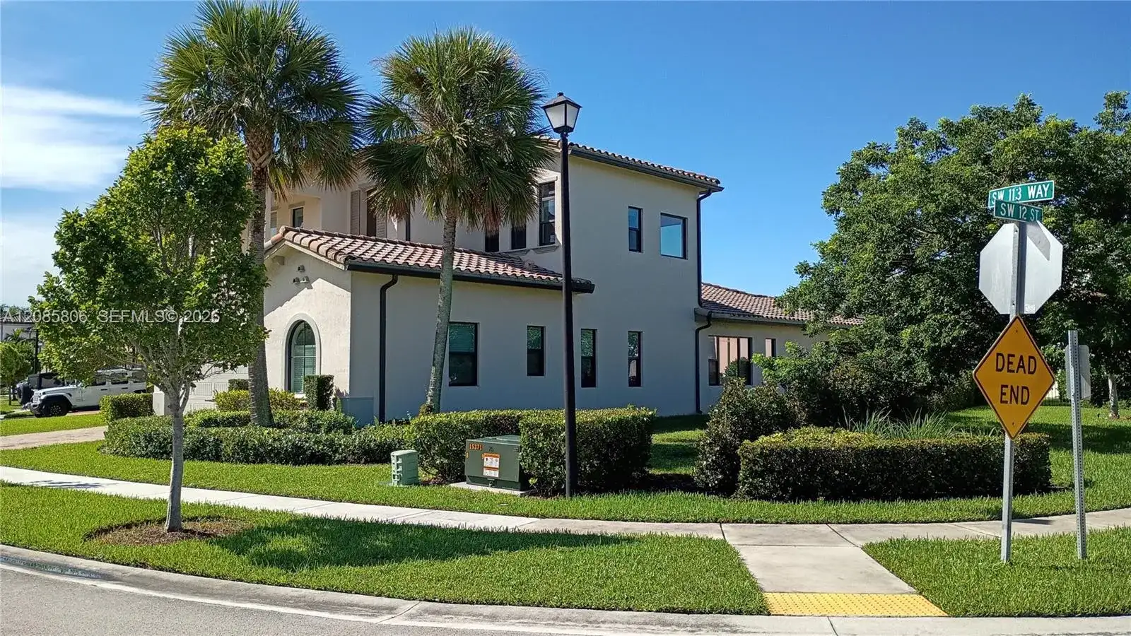 1280 SW 113th Way, Pembroke Pines FL 33025 photo 5