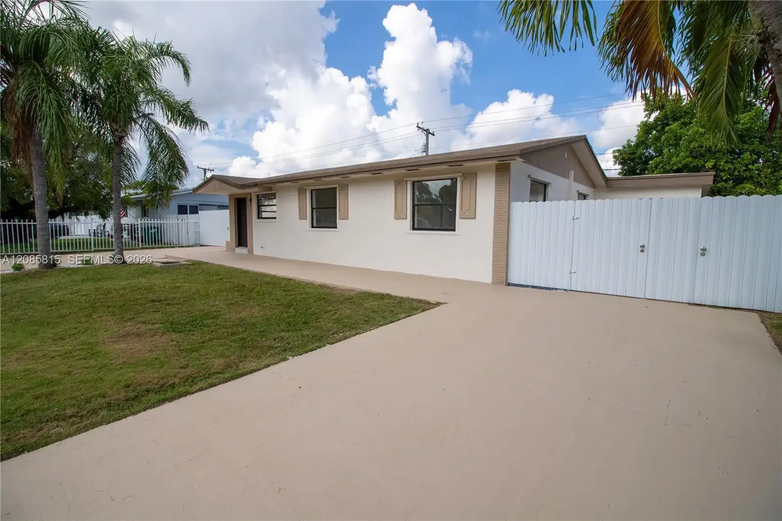19720 SW 116th Ave, Miami FL 33157 photo 2
