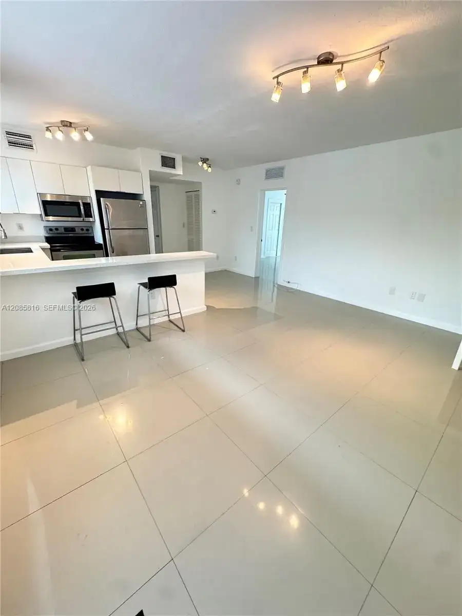 8035 Crespi Blvd # 2, Miami Beach FL 33141 photo 3