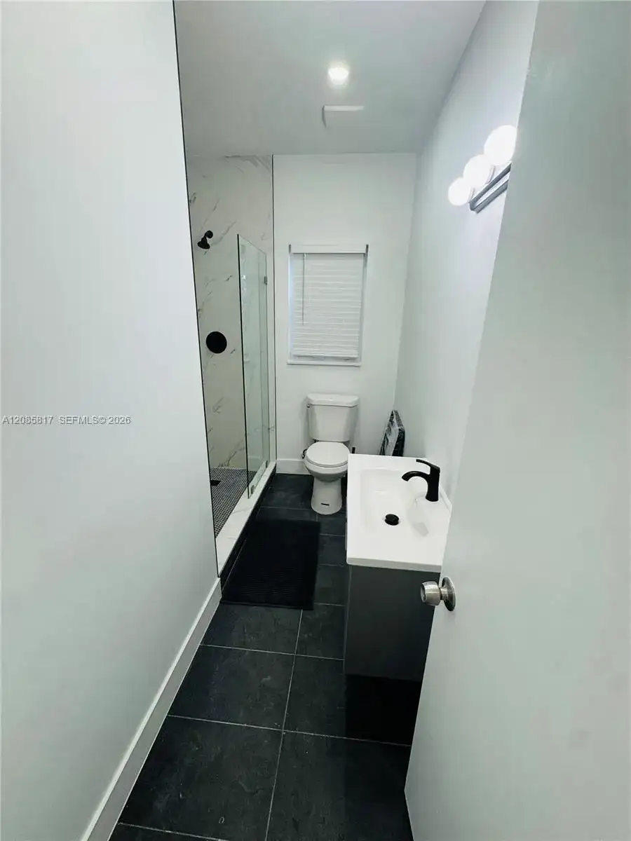 850 SW 5th St # 2, Miami FL 33130 photo 3
