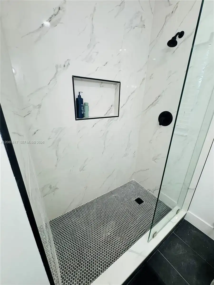 850 SW 5th St # 2, Miami FL 33130 photo 4