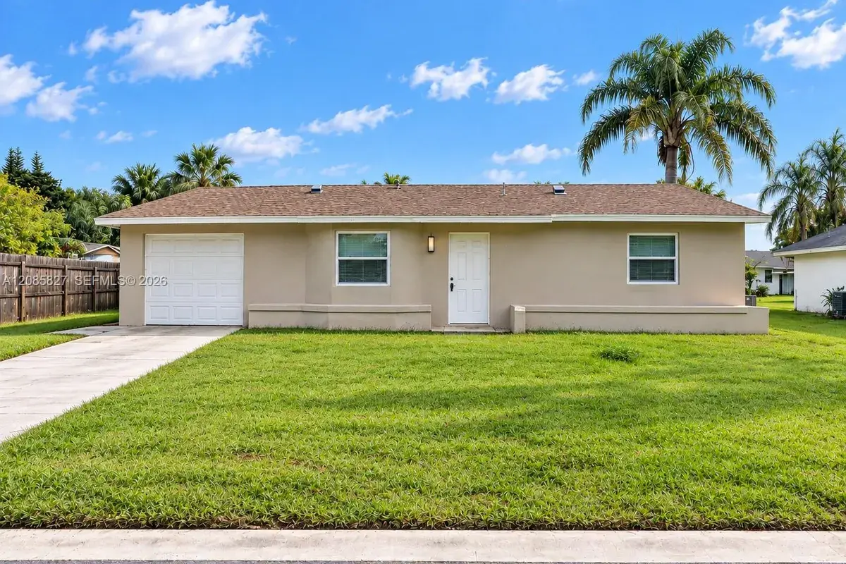 643 SW Ivanhoe Dr, Port St. Lucie FL 34983