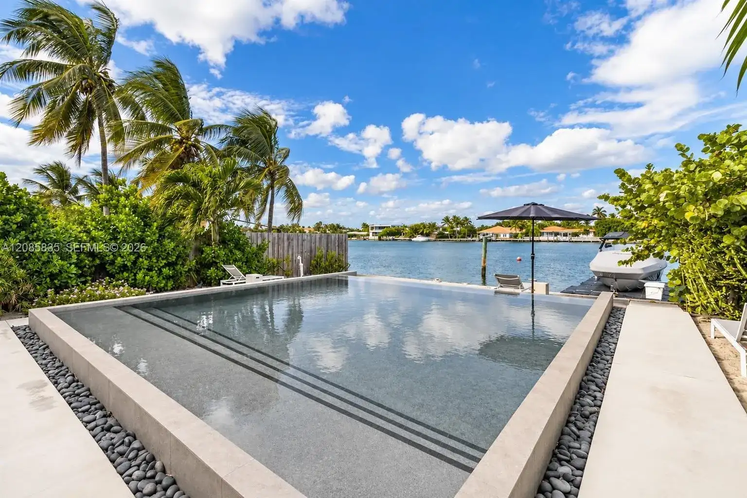 661 86th St, Miami Beach FL 33141 photo 3