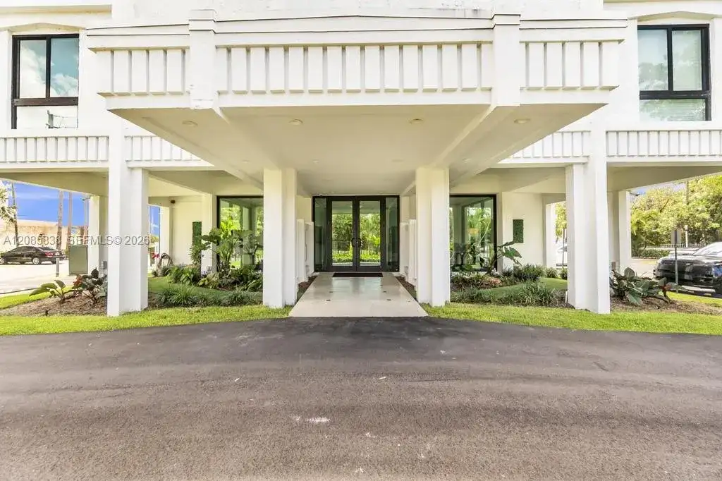 1600 S Bayshore Ln # 4C, Miami FL 33133 photo 3