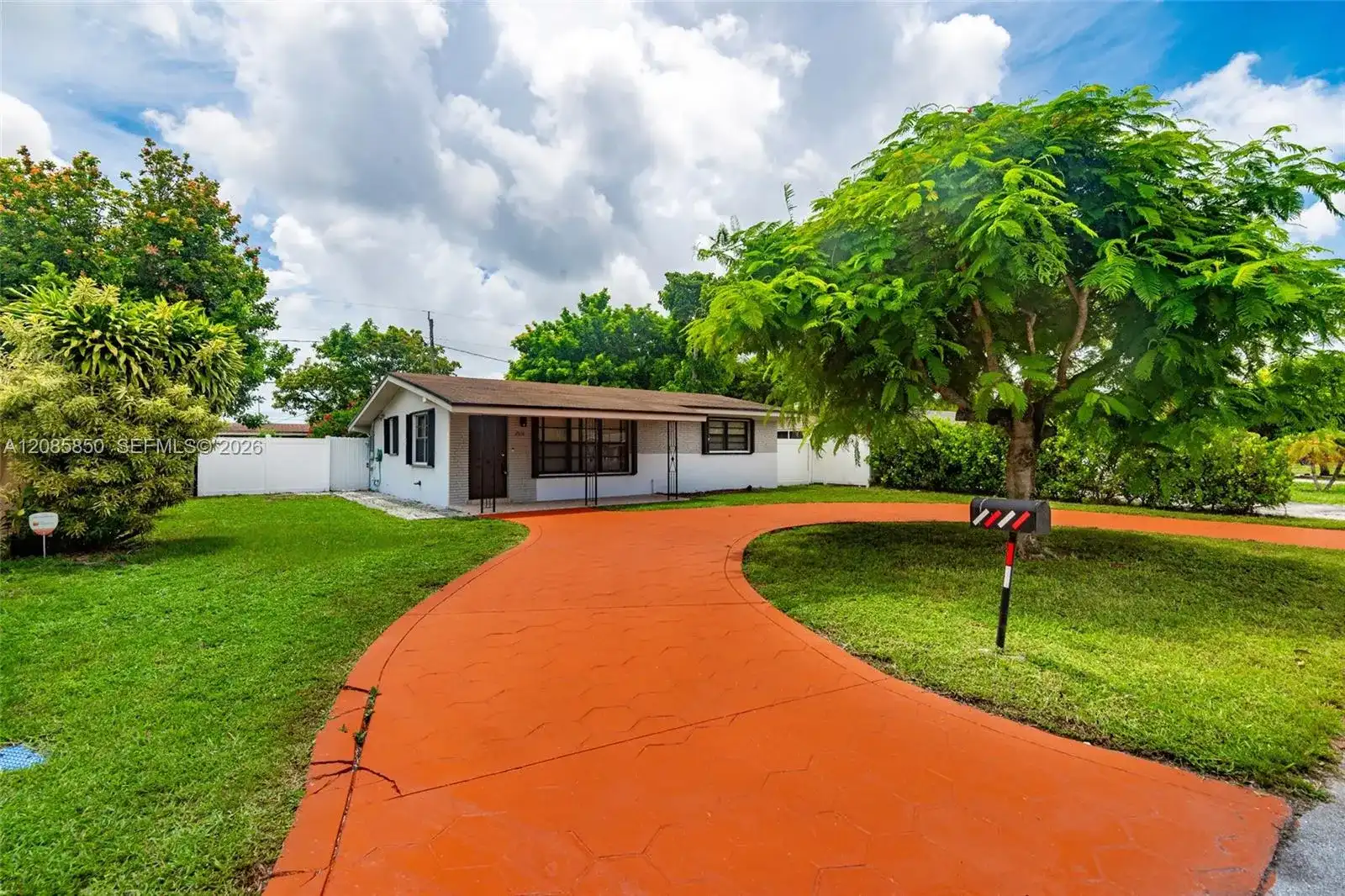 2631 Alcazar Dr, Miramar FL 33023