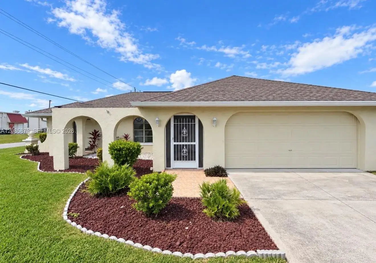 1328 SE 15th Pl., Cape Coral FL 33990 photo 5
