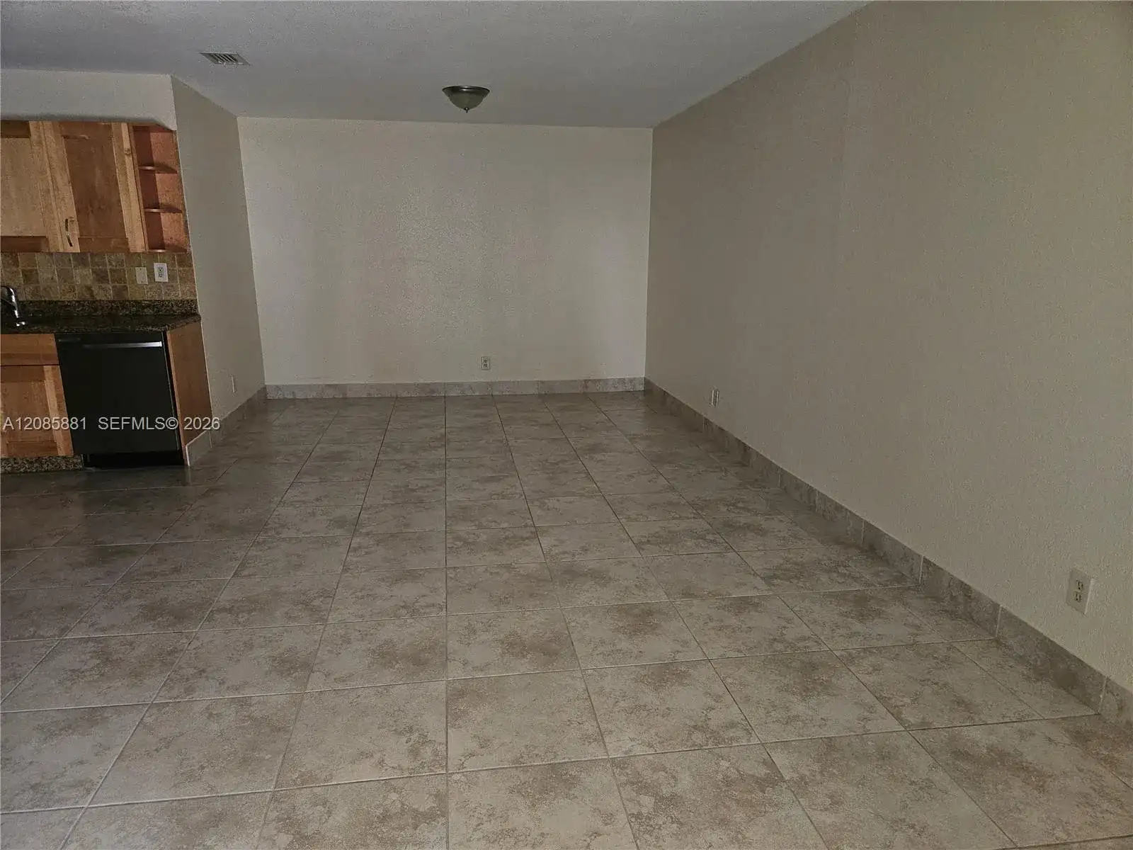 2500 NE 193rd St # 2502, Miami FL 33180 photo 2